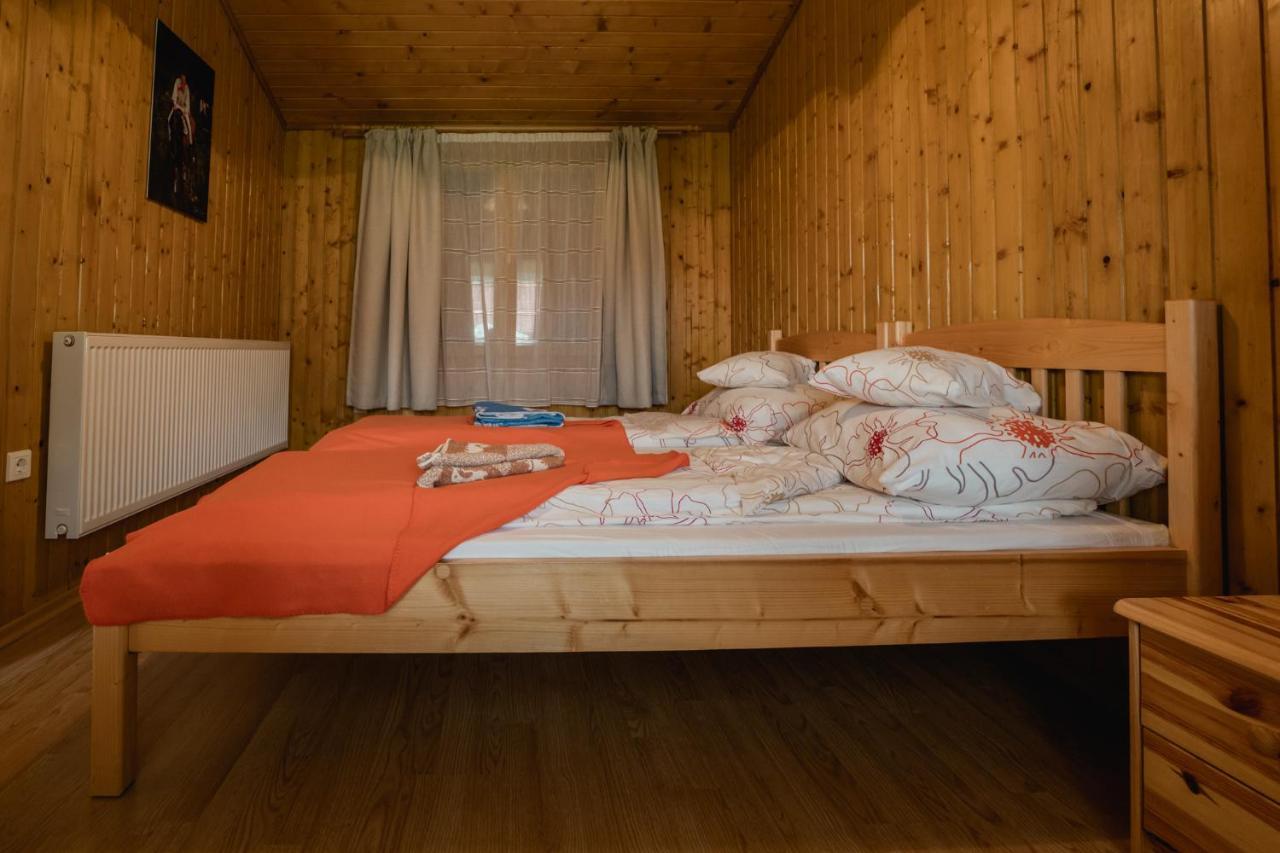 Biotour Camping & Restaurant Ghimeş-Făget Zewnętrze zdjęcie