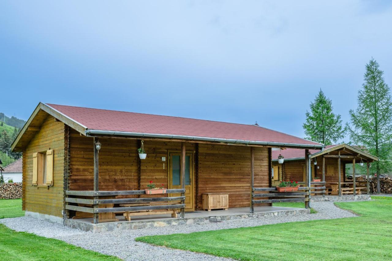Biotour Camping & Restaurant Ghimeş-Făget Zewnętrze zdjęcie