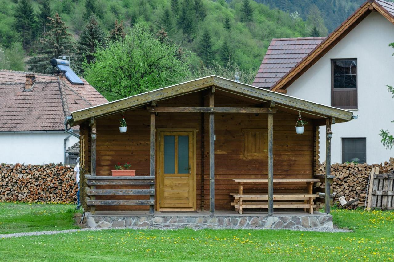 Biotour Camping & Restaurant Ghimeş-Făget Zewnętrze zdjęcie