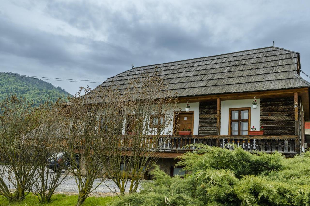Biotour Camping & Restaurant Ghimeş-Făget Zewnętrze zdjęcie