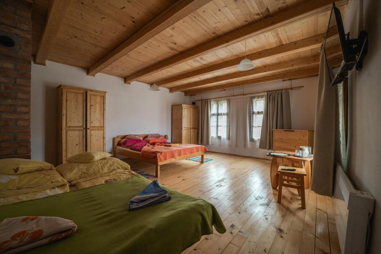 Biotour Camping & Restaurant Ghimeş-Făget Zewnętrze zdjęcie